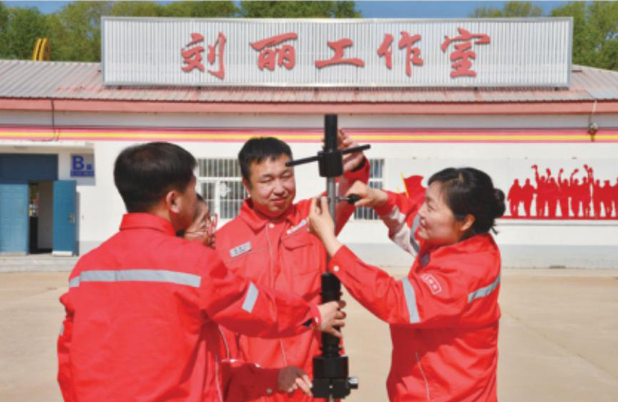 传承大庆精神铁人精神争当油田班组建设“排头兵”