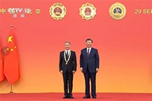 国家功臣，国礼待之！习近平为“人民工匠”许振超颁授国家荣誉称号奖章
