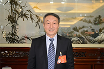 “人民工匠”许振超：干就干一流，争就争第一